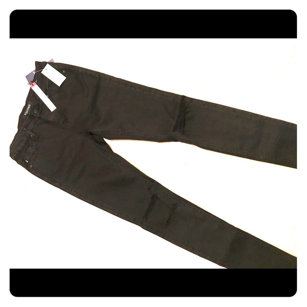 Woman’s black jeans